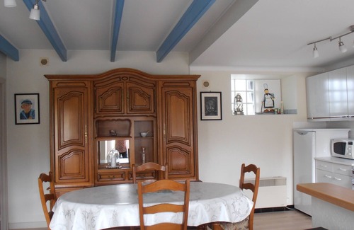 Hillion House | Seaside house with enclosed garden 3 bedrooms/7people Beach 550m away