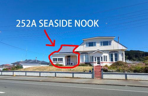 Bluff House | Seaside Nook Bluff