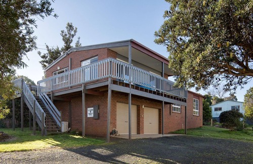 Rhyll House | Seaside Retreat in Rhyll