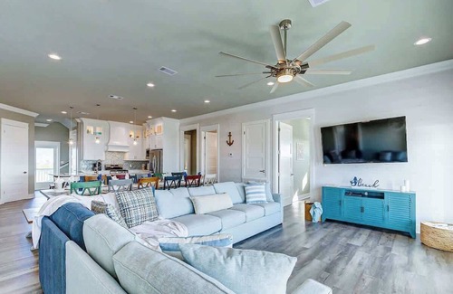 Galveston House | Seaside Sanctuary, Pool/Hot Tub