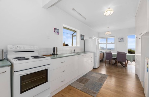 Langs Beach House | Seaside Serenity - Well-appointed and comfortable home with stunning views over Bream Bay