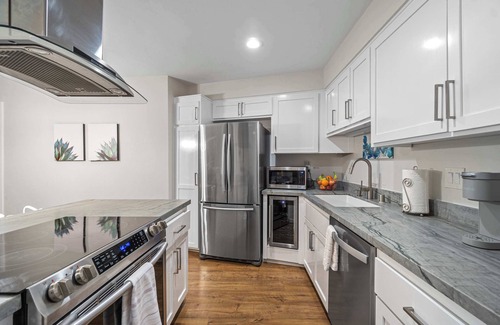 Ocean Beach Condo | Seaside State of Mind - Sweeping Ocean-View Condo