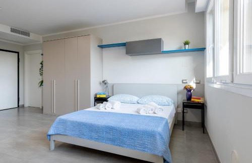 Calambrone Apartment | Seaside Studio with Swimming Pool and Parking