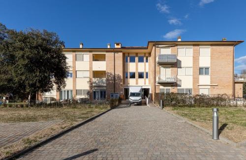 Calambrone Apartment | Seaside Studio with Swimming Pool and Parking