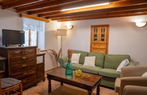 Skala Eresou House | Seaside Summer House, Cozy Yard