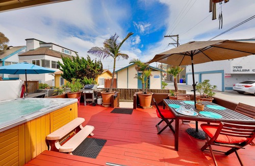 Mission Beach House | Seaside Surf Sanctuary with ocean view from new jacuzzi! 50 steps to ocean!