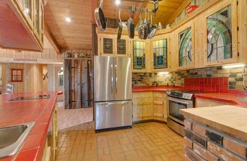 McCall House | Seasons at McCall - Indoor Pool - Game Room - Outdoor Hot Tub - Bar room - Pool table