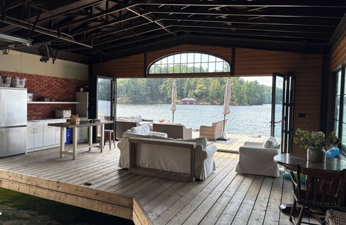 Muskoka Lakes Cottage | Seasons on Lake Rosseau - all year Muskoka Cottage in the town of Port Carling