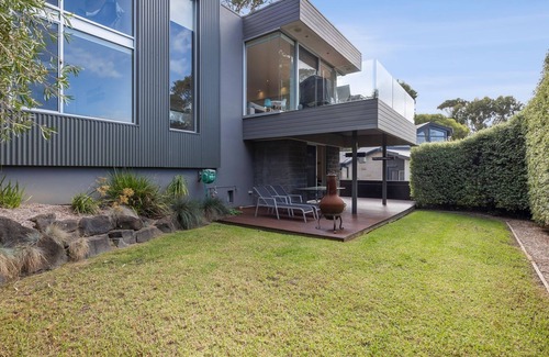 Lorne House | Seasoon - Peaceful Slice Of Paradise