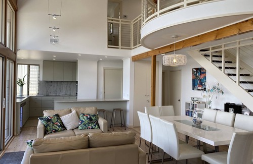 Avoca Beach House | SEASPRAY AT AVOCA - BEACH GETAWAY