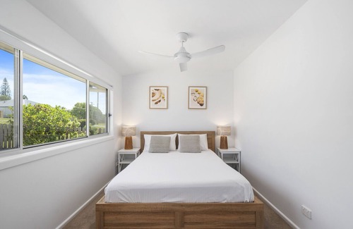 Woolgoolga House | SeaSpray House with panoramic views across the Pacific Ocean