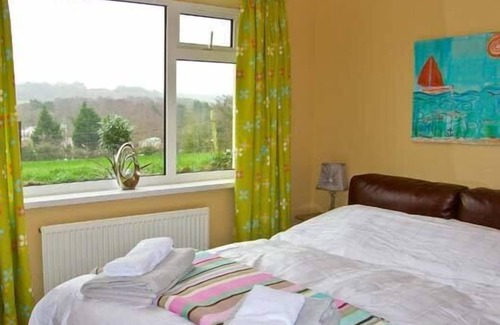 Dulas House | SEAVIEW COTTAGE, pet friendly, character holiday cottage in Moelfre