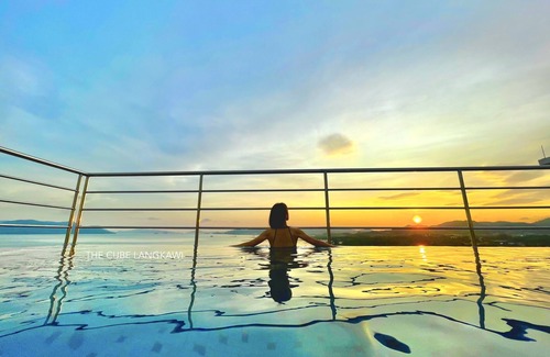 Kuah Apartment | Seaview Cube lll w/Sky Pool