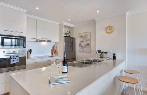 Encounter Bay Apartment | Seaview Getaway Encounter Bay - Wi-Fi - Family Friendly