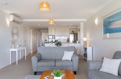 Encounter Bay Apartment | Seaview Getaway Encounter Bay - Wi-Fi - Family Friendly
