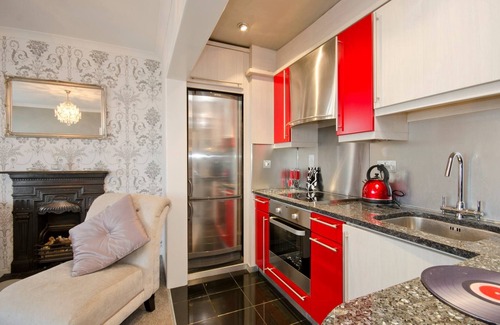Seafront Apartment | Seaview Regency Apartment With Private Parking