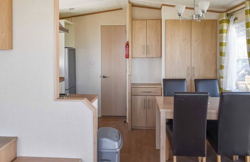 Corton Cottage | Seaview Two - UK50166