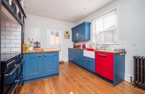 Sheringham House | Seaview Villa 5* luxurious accommodation near the beach