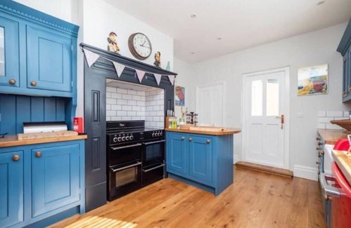 Sheringham House | Seaview Villa 5* luxurious accommodation near the beach