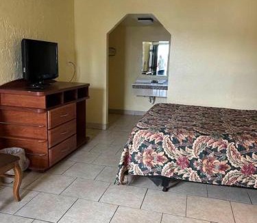 Historic Downtown Kissimmee Hotel | Sebastian Inn