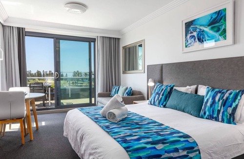 Kiama Hotel | Sebel Harbourside 301, Kiama