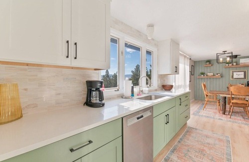 Helena House | Secluded 3 Bed Home near Scratchgravel Peak