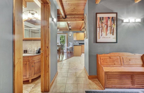 Salamanca Cabin | Secluded 3BR Cabin | Deck, Fire Pit, Fireplace