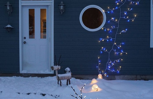 North Kawartha House | Secluded 4-Season Country Home - Lake+Hot Tub+EV. Pet Friendly!