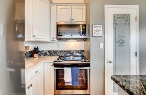 Branson House | Secluded Branson Escape w/Pool & Game Room!