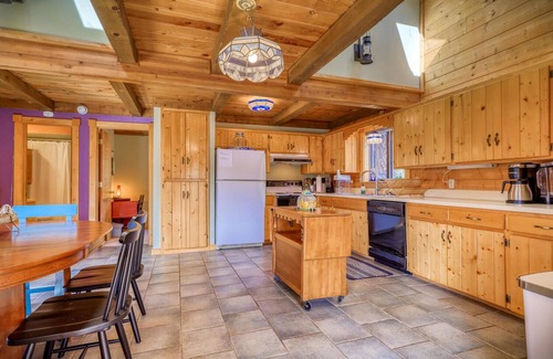 Pagosa Springs Cabin | Secluded Cabin & Bunkhouse Pagosa Springs -4 bedrooms, near it all on 12 acres