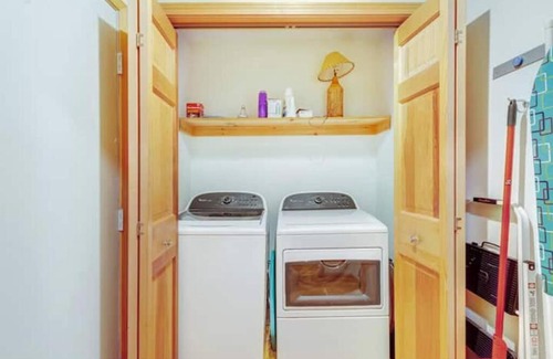 Fennville House | Secluded cabin on 10 acres - hot tub & game room!