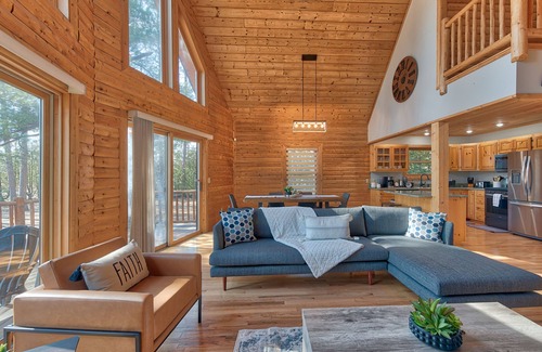 Mancelona Cabin | Secluded Cabin Retreat – Your Escape to Nature!
