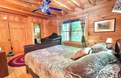 Huletts Landing Cabin | Secluded Cabin w/ Lake Access & Panoramic Views