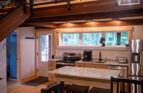 Sheridan Cabin | Secluded cabin with modern amenities - close to snowmobile and ATV trails