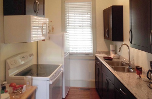 Milton Cottage | Secluded Cottage on Horse Farm, Close to Dntn Alpha, Windward, Wifi AC