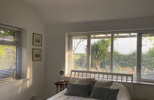 Emsworth Cottage | Secluded Cottage With Estuary Views East and West