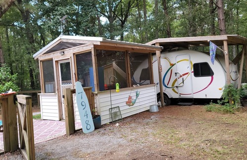 Edisto Island Cottage | Secluded Cozy Cottage on 5 acres 10 minutes from Edisto Beach SC