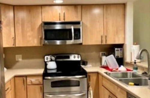 Stuart Condo | Secluded, cozy townhome on Manatee Creek, set in historic Port Salerno.