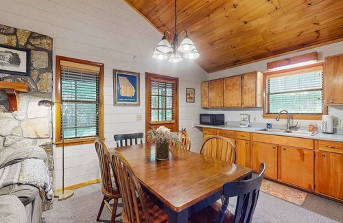 Mineral Bluff Cabin | Secluded dog-friendly cabin on 3 gorgeous acres with a creek & firepit