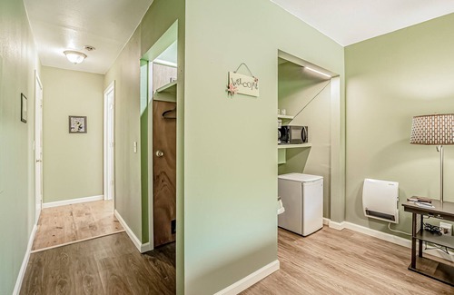 Orick Cabin | Secluded, Family-Friendly Cabin w/Back Deck, Gas Grill, Free WiFi, Mountain View