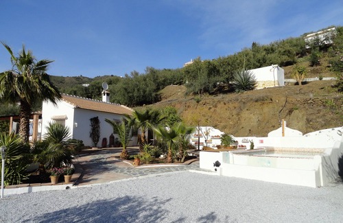 Sayalonga House | Secluded finca with sea view and palm garden for 4 persons