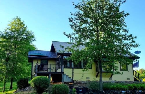 Smithville House | Secluded Getaway ! ! - Eagle Creek Cottage - Pet friendly!