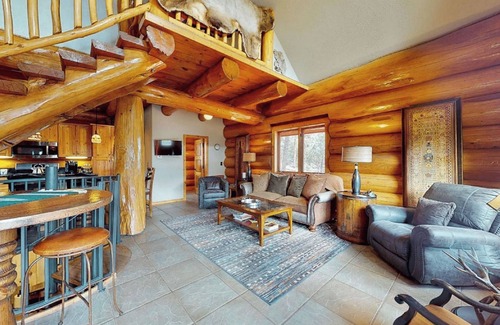 Alto Cabin | Secluded Mountain Cabin