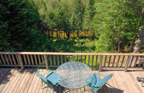 Millersburg House | Secluded Ocqueoc River House