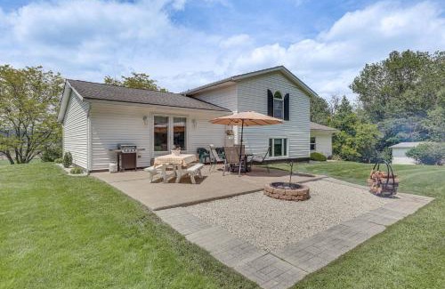 Sugarcreek House | Secluded Ohio Amish Country Getaway with Fire Pit
