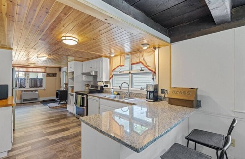 Silver Lake House | Secluded Private 38 Acre Oasis