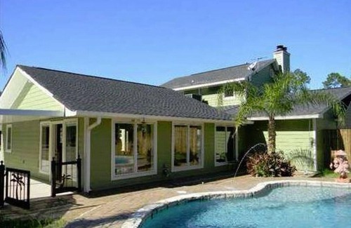 Gulfport House | Secluded Private 4-bedroom house with WiFi, AC pool/hot tub/bar Gulfport
