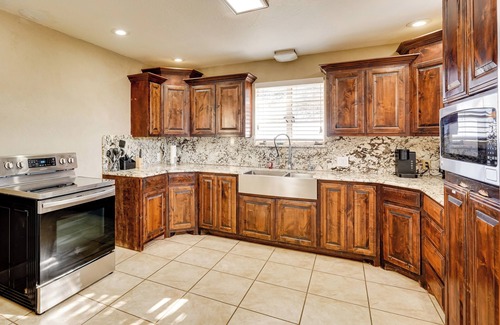 Odessa Cottage | Secluded Ranch w/Courtyard ~ 4 Mi to Odessa!
