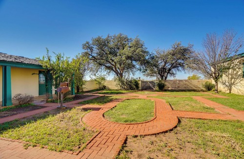 Odessa Cottage | Secluded Ranch w/Courtyard ~ 4 Mi to Odessa!