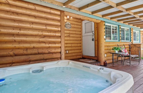Paradise Estates Cabin | Secluded River Front Cabin @ Mt Rainier w/Hot Tub